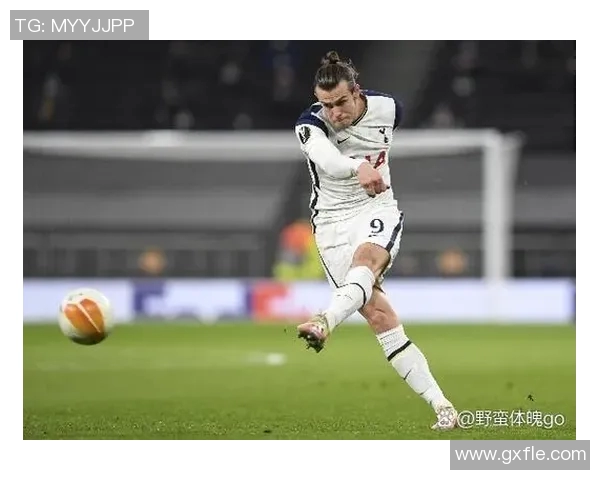 小个子足球球星如何通过精湛防守技巧在赛场上脱颖而出